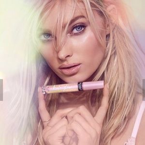 Holo glow lip top coat